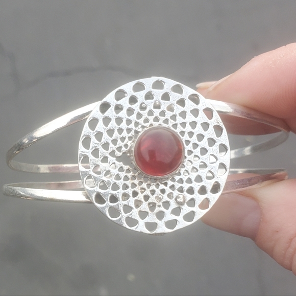 New Garnet 925 Silver Cuff Bracelet. - Picture 3 of 16